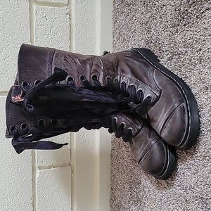 Dr. Marten's Lace Up Floral Boots US size 8